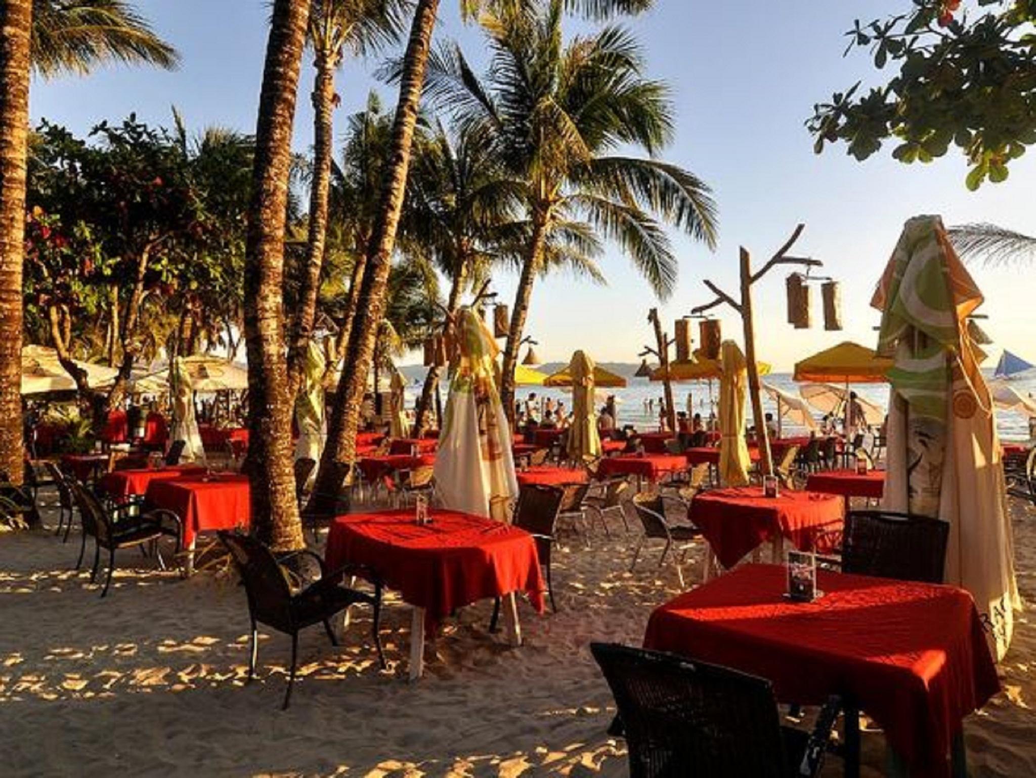 Red Coconut Beach Hotel Boracay Balabag  Exterior foto